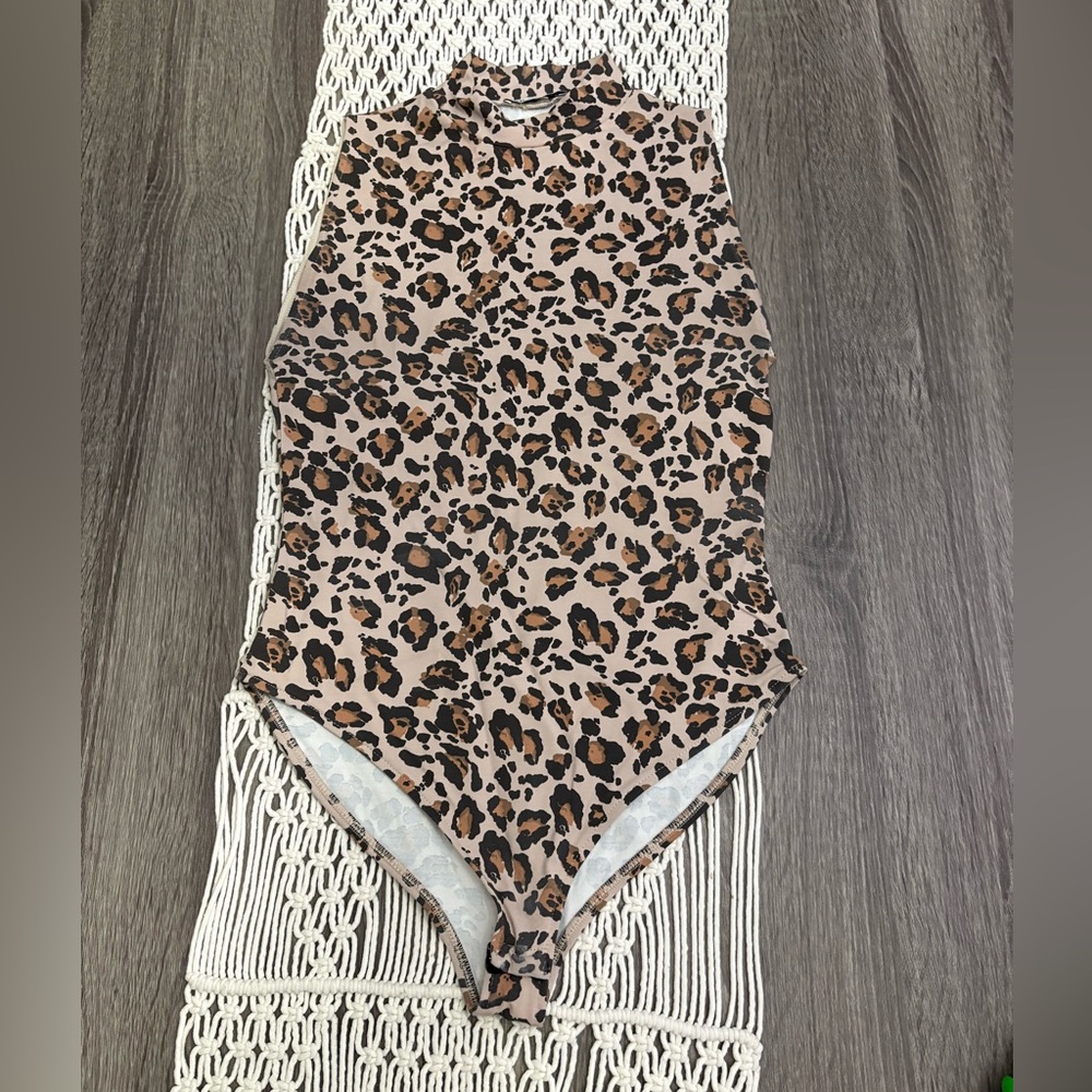 Zara sleeveless leopard print bodysuit top